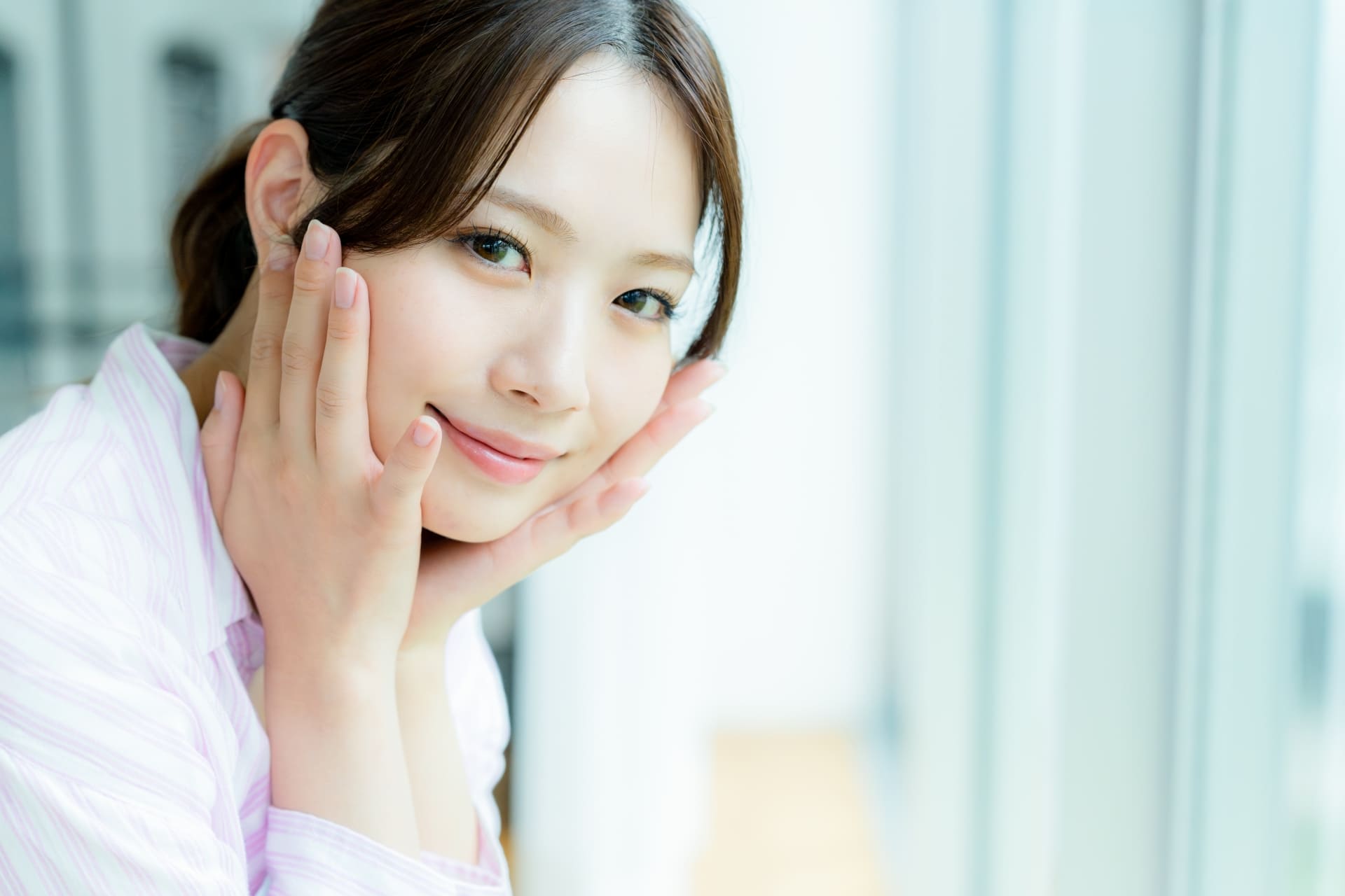 毛穴レス美肌を叶える最新美容整形ガイド：効果的な毛穴ケア施術と選び方